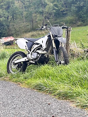 YAMAHA WR F