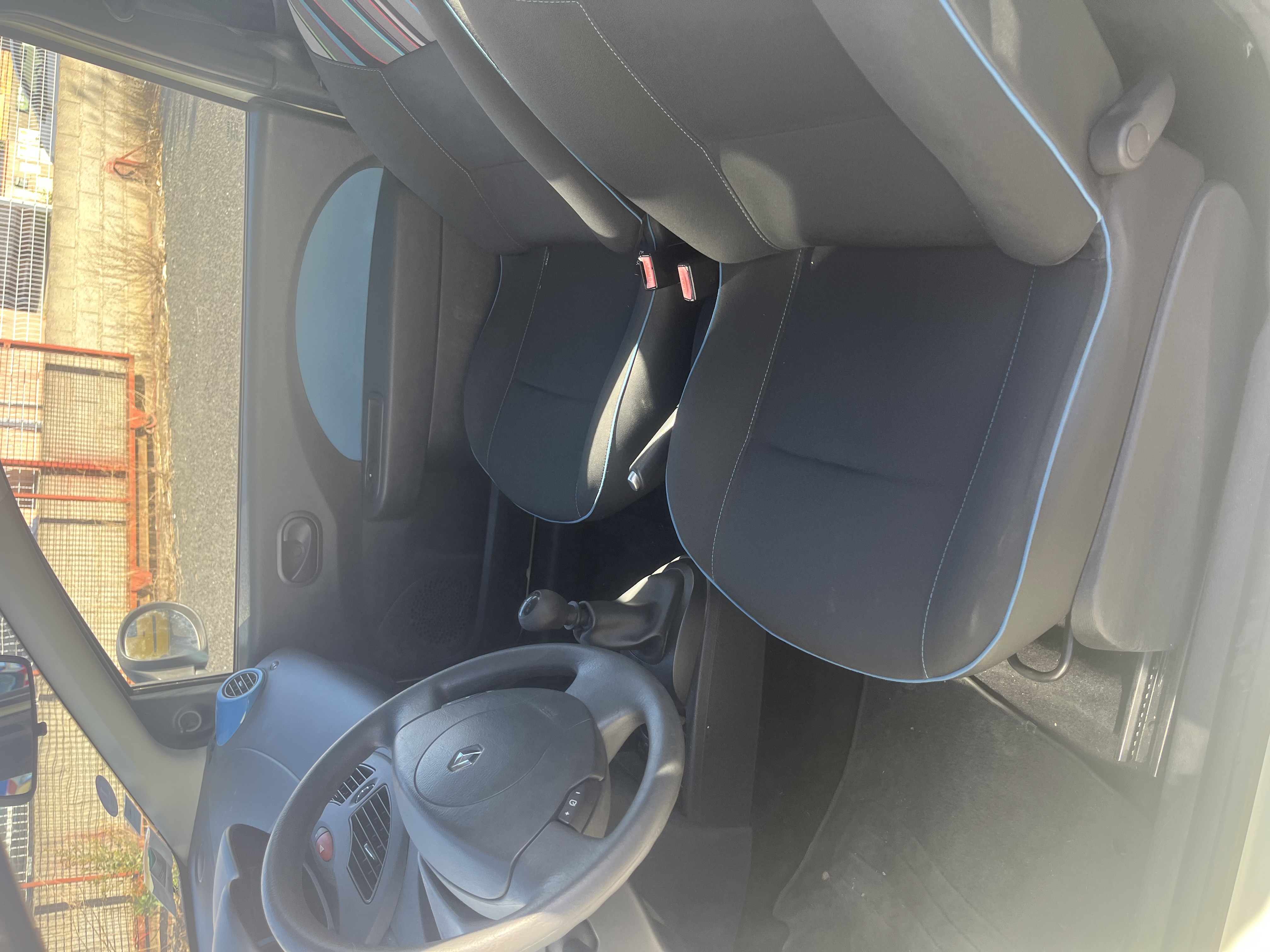 Renault Twingo II (2) 1.2 LEV 75 AUTHENTIQUE ECO2
