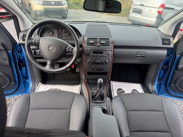 Mercedes-Benz Classe A II (2) 150 ELEGANCE CONTACT 5P