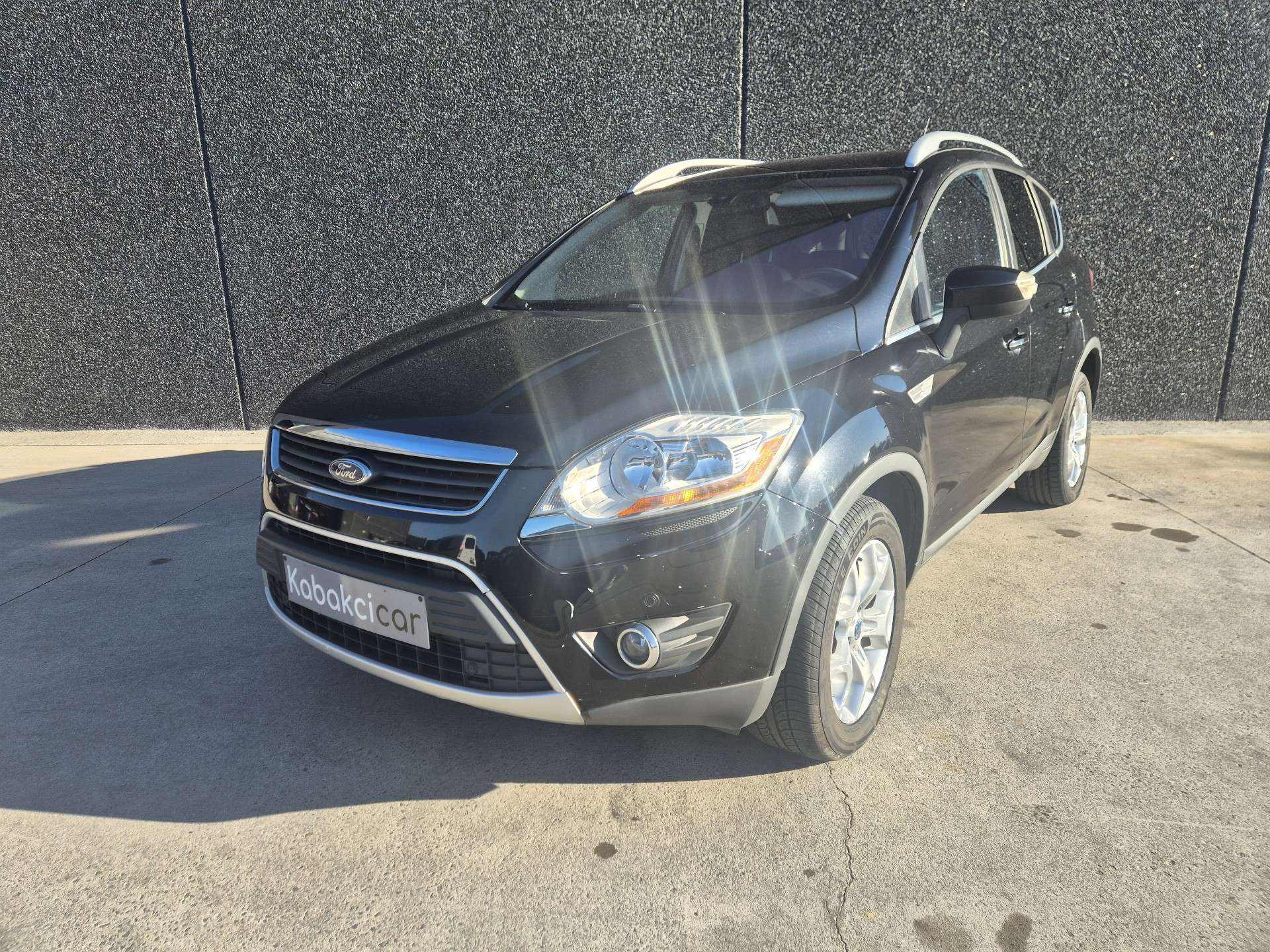 Ford Kuga 2.0 TDCi 2WD Titanium// PRETE A IMMATRICULER//