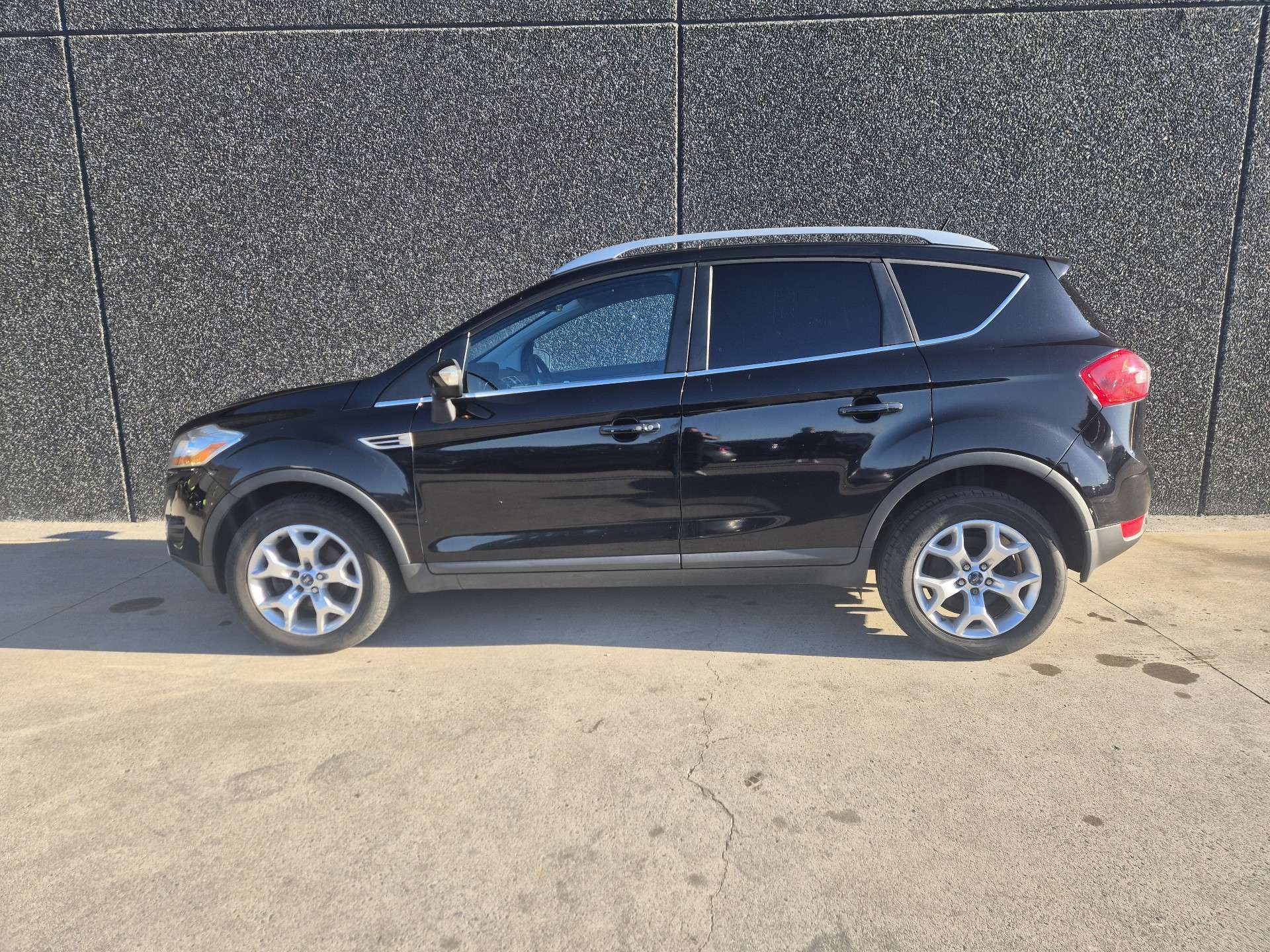 Ford Kuga 2.0 TDCi 2WD Titanium// PRETE A IMMATRICULER//