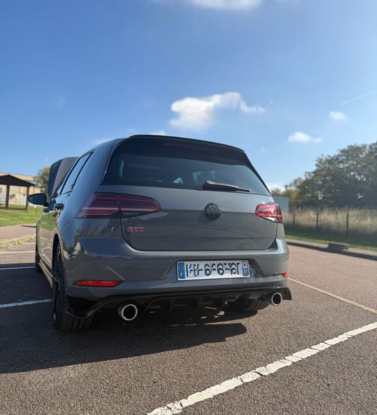 Volkswagen Golf VII (2) 2.0 TSI 290 BLUEMOTION TECHNOLOGY GTI TCR DSG7 5P