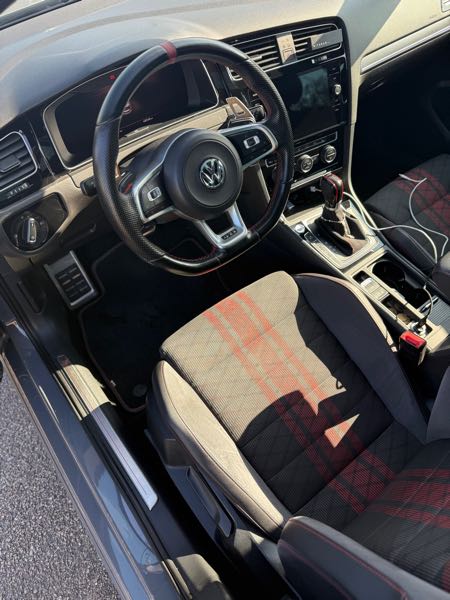 Volkswagen Golf VII (2) 2.0 TSI 290 BLUEMOTION TECHNOLOGY GTI TCR DSG7 5P