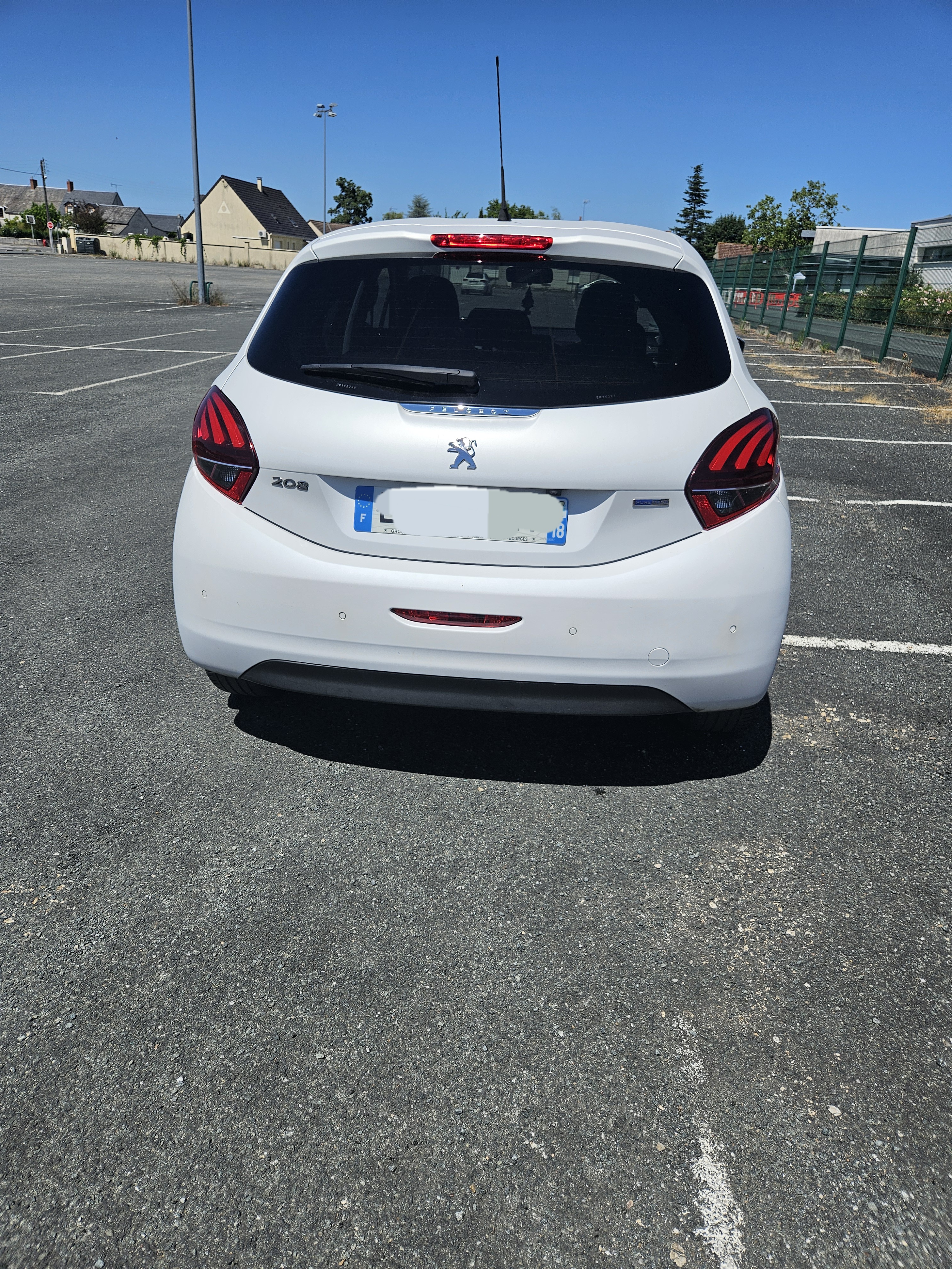 Peugeot 208 (2) 1.2 PURETECH 82 STYLE 5P