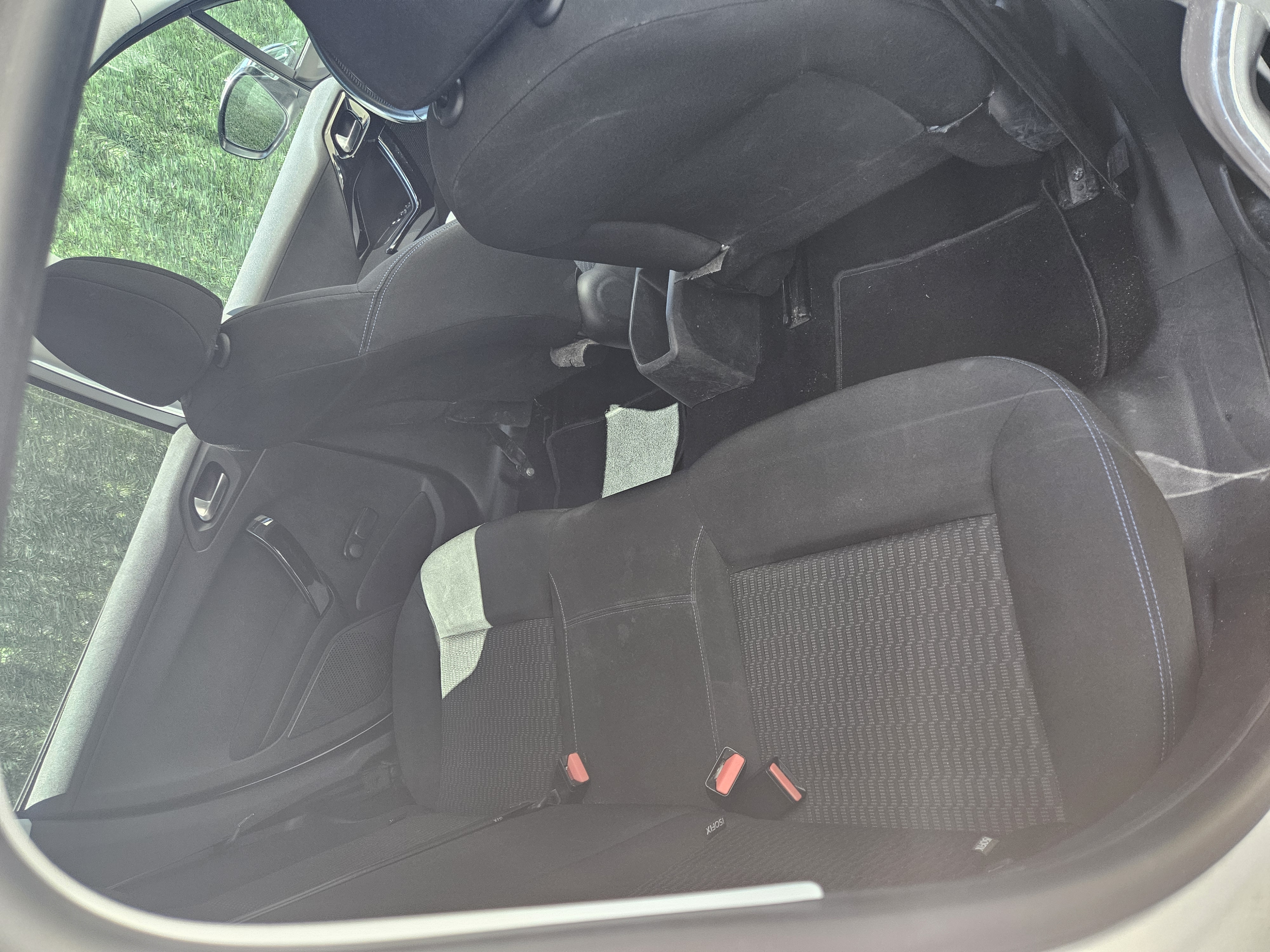 Peugeot 208 (2) 1.2 PURETECH 82 STYLE 5P