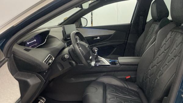 Peugeot 5008 II (2) 1.5 BLUEHDI 130 S&amp;S GT EAT8