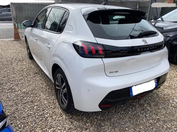 Peugeot 208 II 1.2 PureTech 100 cv Allure Business GPS APPLE CARPLAY LED