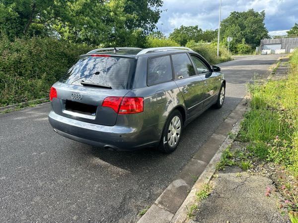 Audi A4 V (3) AVANT 40 TDI 204 AVUS QUATTRO S TRONIC