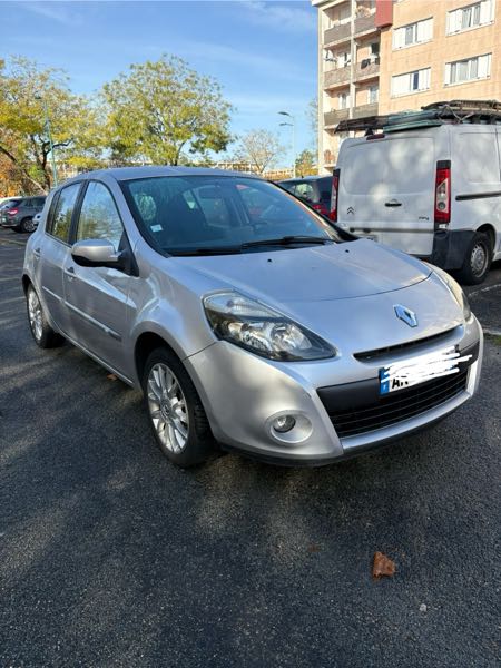 Renault Clio III (2) 1.5 DCI 85 EXCEPTION TOMTOM 5P