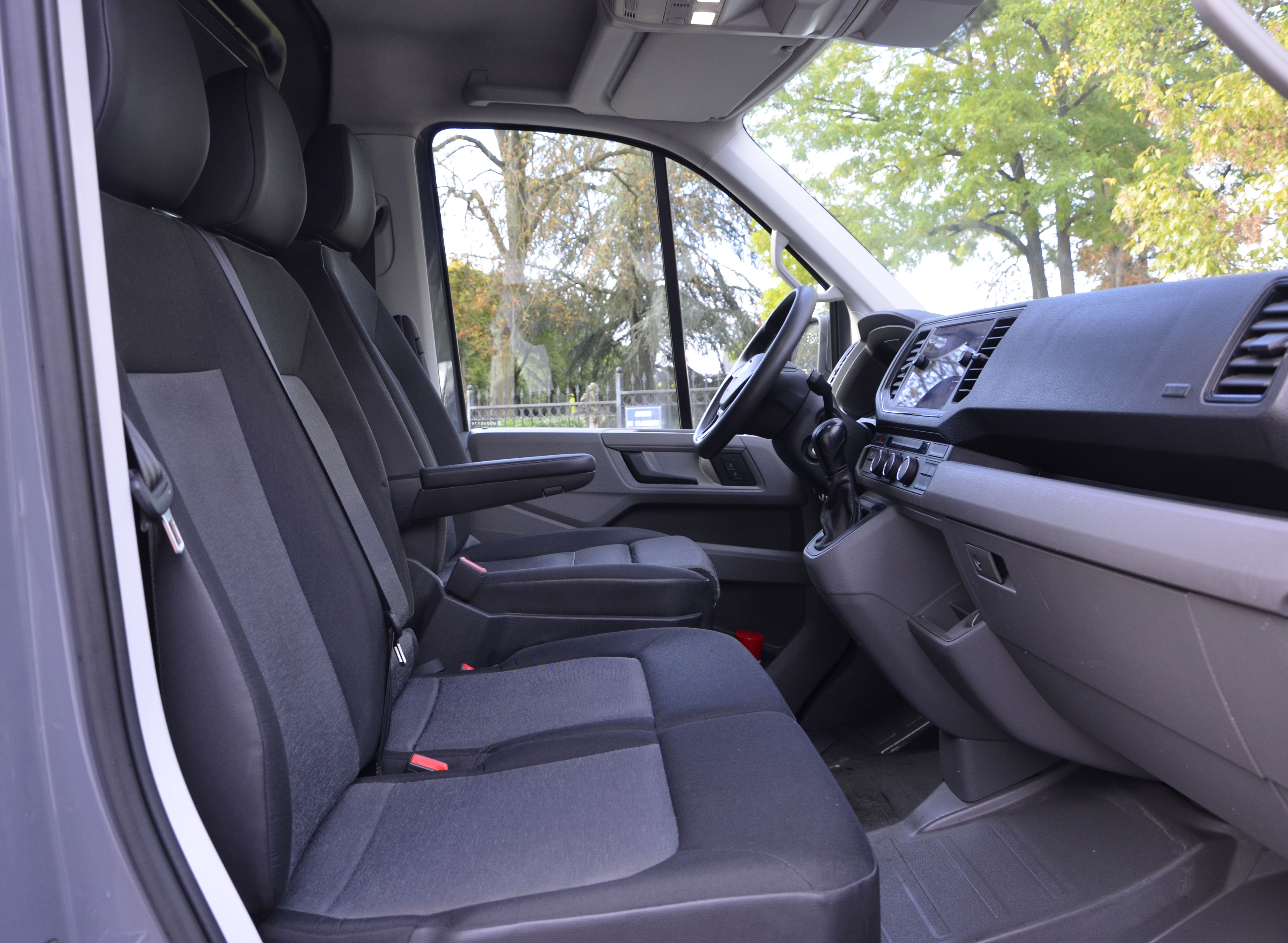 Volkswagen Crafter II 2.0 TDI 140 35 L3H3 BVA8 BUSINESS LINE