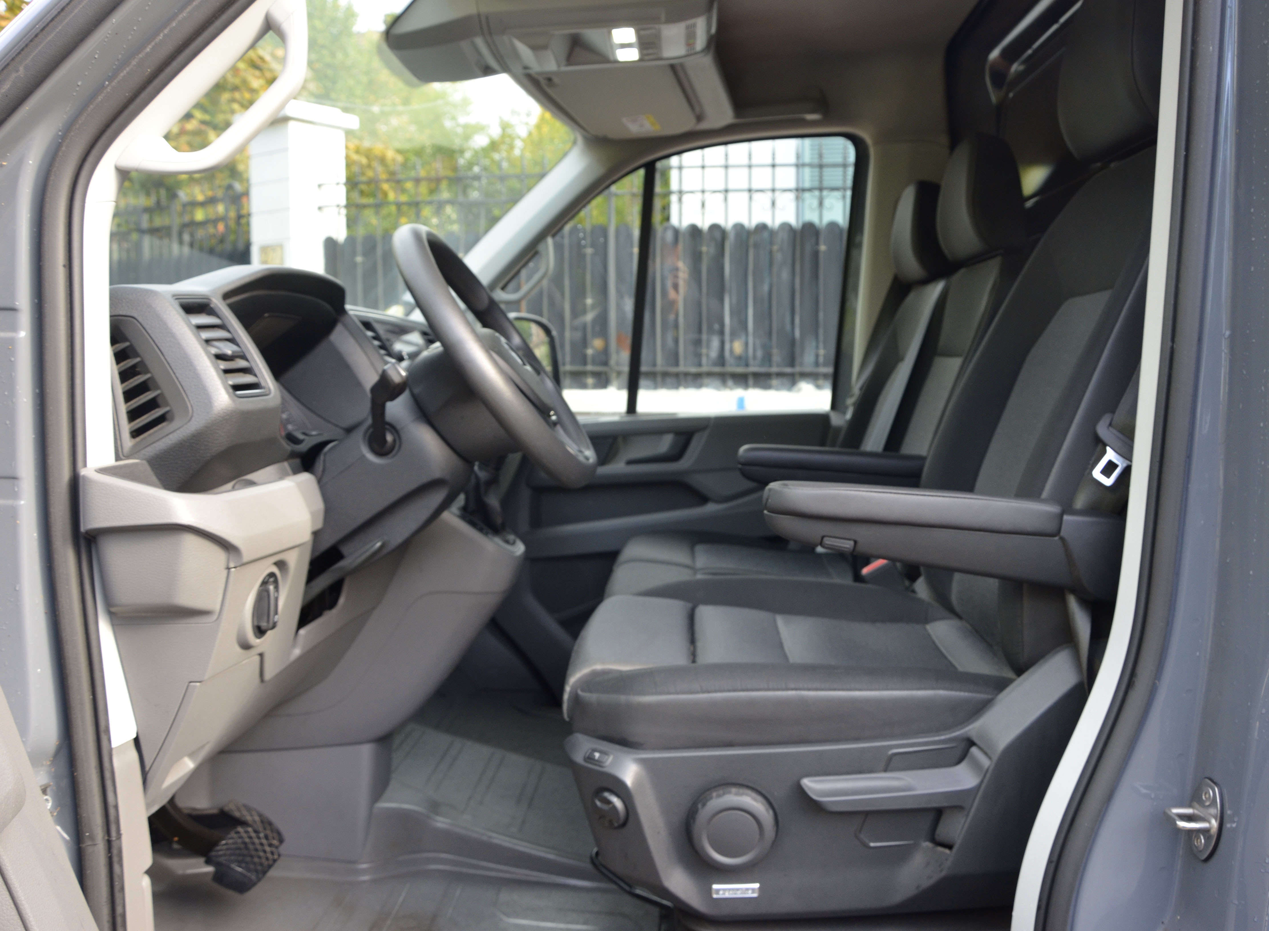 Volkswagen Crafter II 2.0 TDI 140 35 L3H3 BVA8 BUSINESS LINE