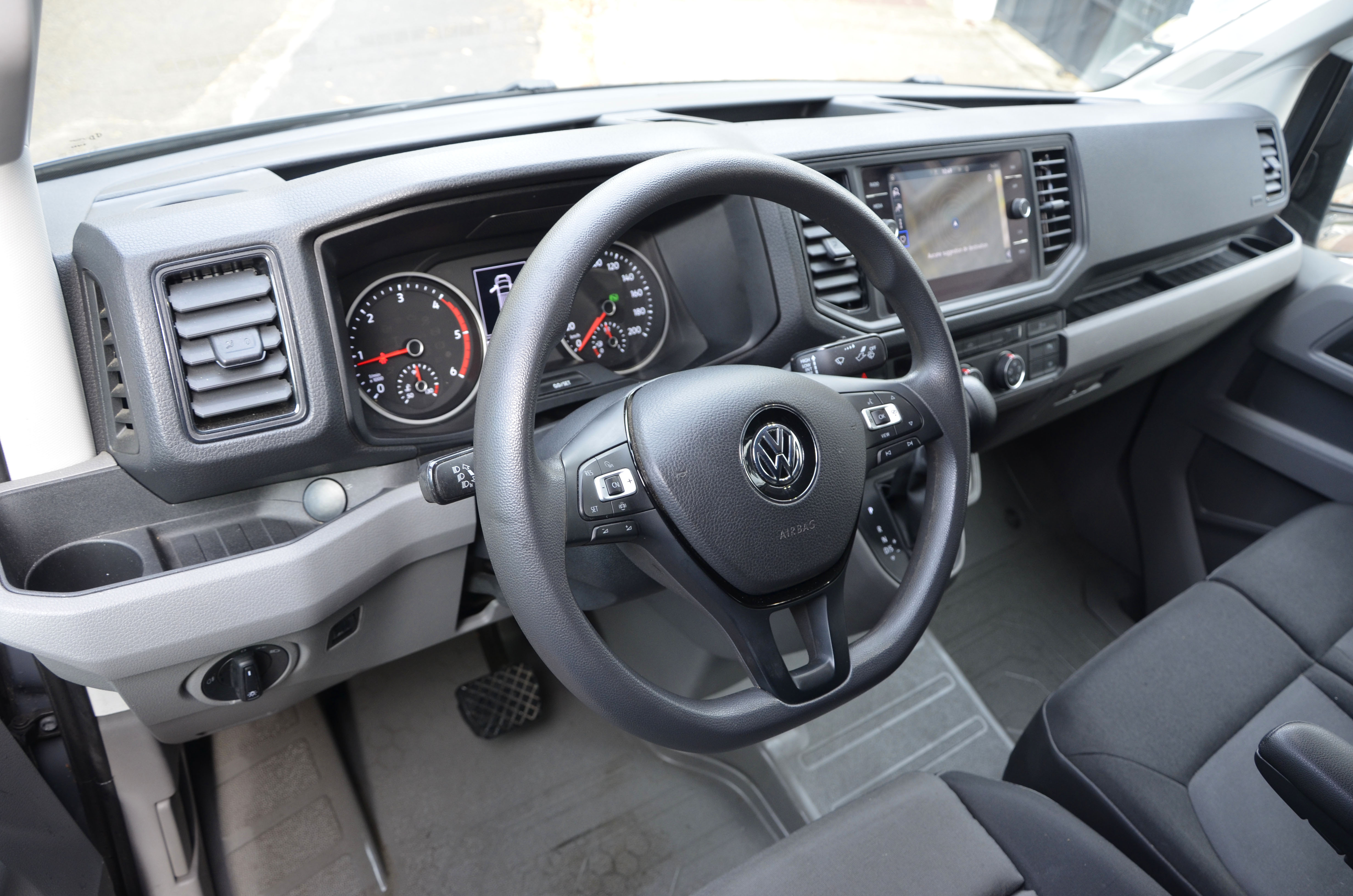 Volkswagen Crafter II 2.0 TDI 140 35 L3H3 BVA8 BUSINESS LINE