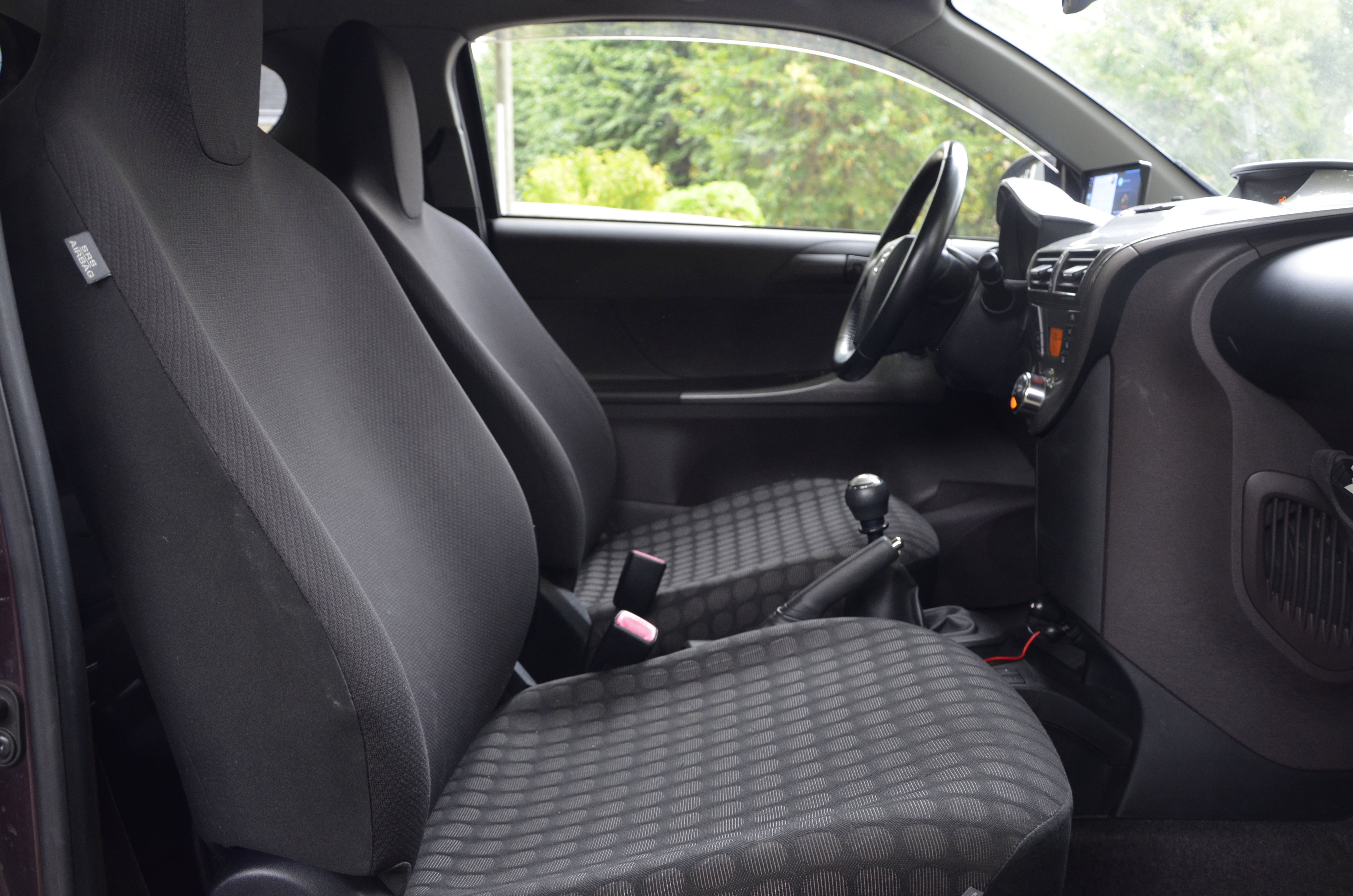 Toyota Iq 100 VVT-I "STOP &amp; START" 2