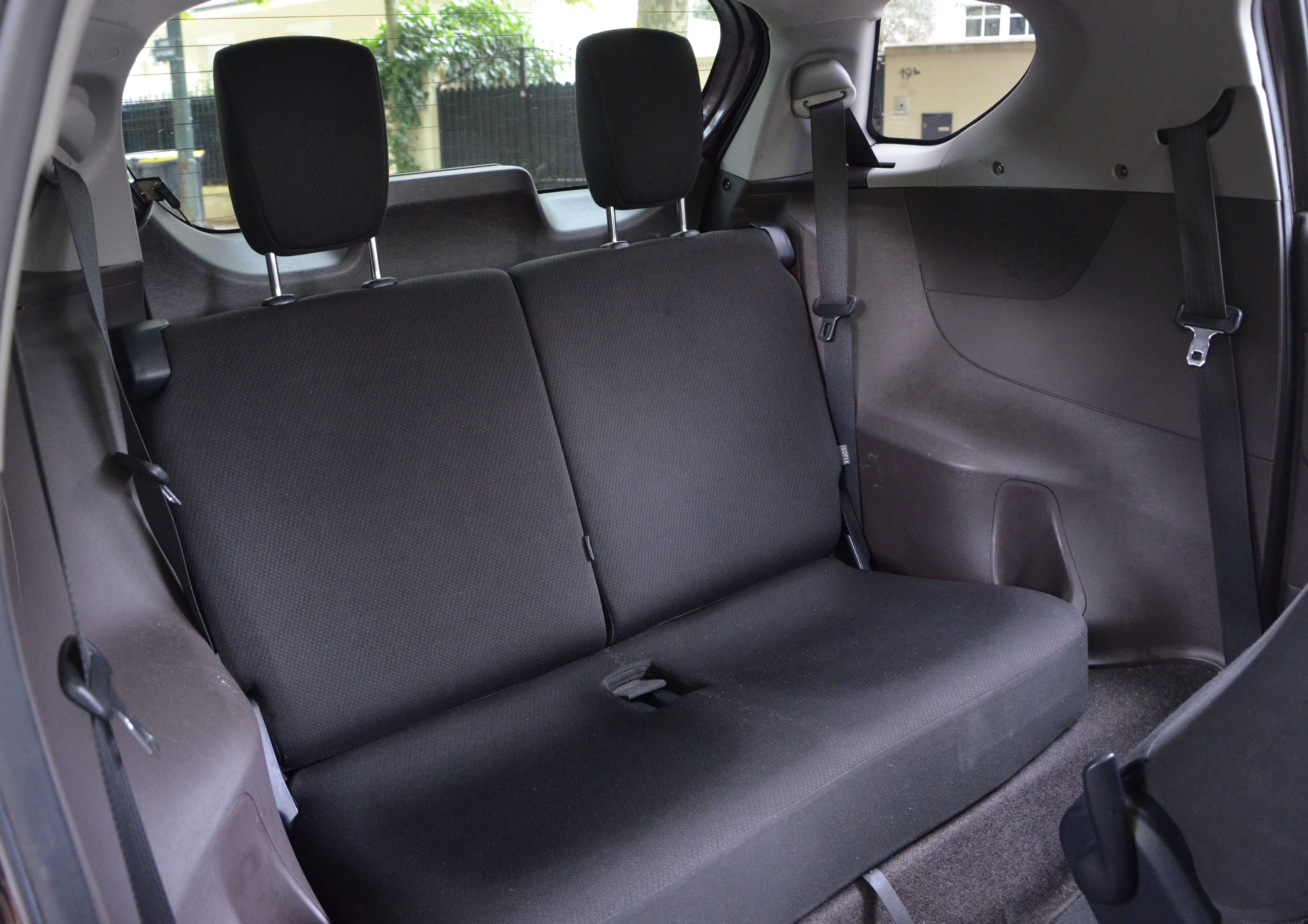 Toyota Iq 100 VVT-I "STOP &amp; START" 2