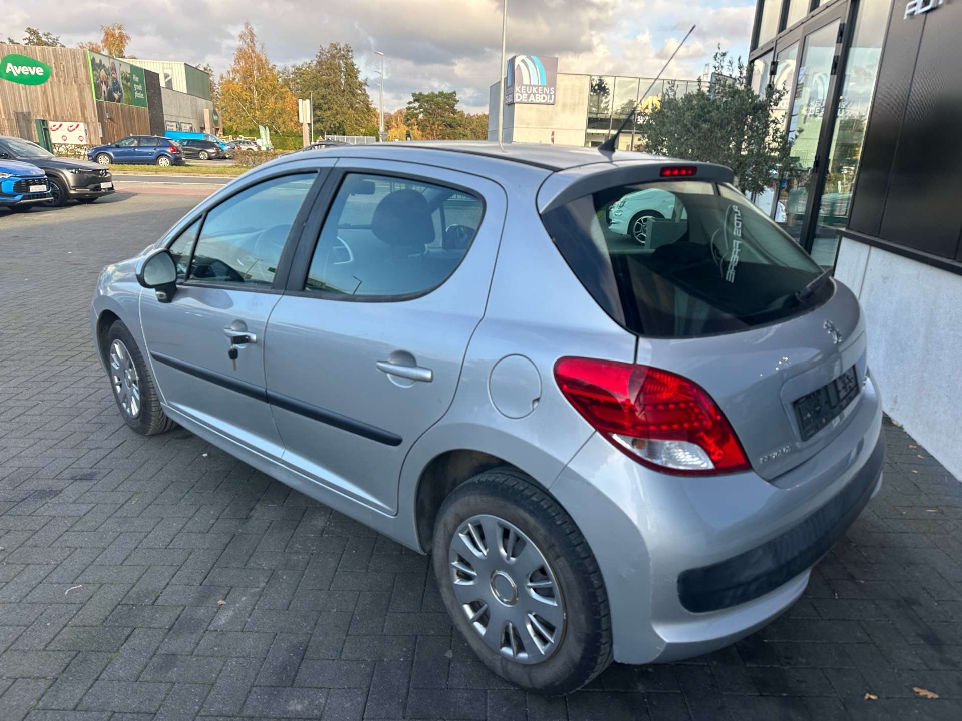 Peugeot 207 1.4i Benzine 5 deuren 91000km Nouveau Courroit de distribution