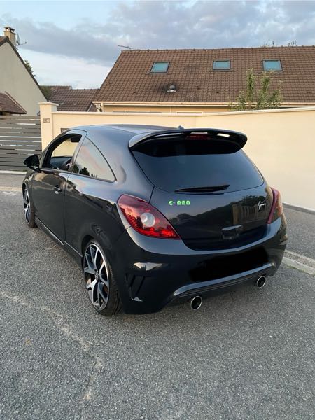 Opel Corsa IV 1.6 TURBO 210 OPC NURBURGRING EDITION 3P