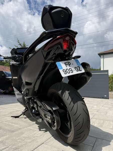 YAMAHA T-MAX TECH MAX