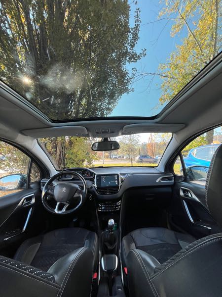 Peugeot 2008 1.6 E-HDI 115 ALLURE