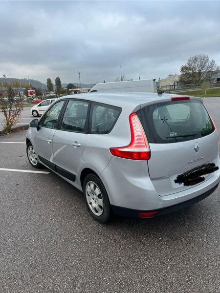 Renault Grand Scenic III (2) 1.5 DCI 110 FAP ENERGY LIFE 7PL ECO2
