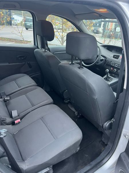 Renault Grand Scenic III (2) 1.5 DCI 110 FAP ENERGY LIFE 7PL ECO2