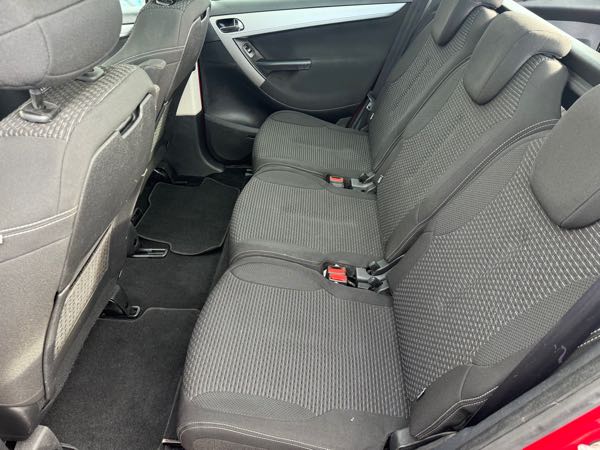 Citroen C4 (2) 1.6 HDI 110 MILLENIUM BVM6 7PL