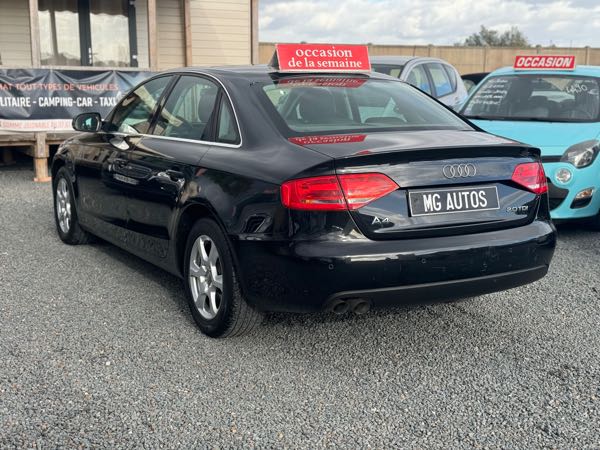 Audi A4 IV (2) 2.0 TDI 120 AMBIENTE