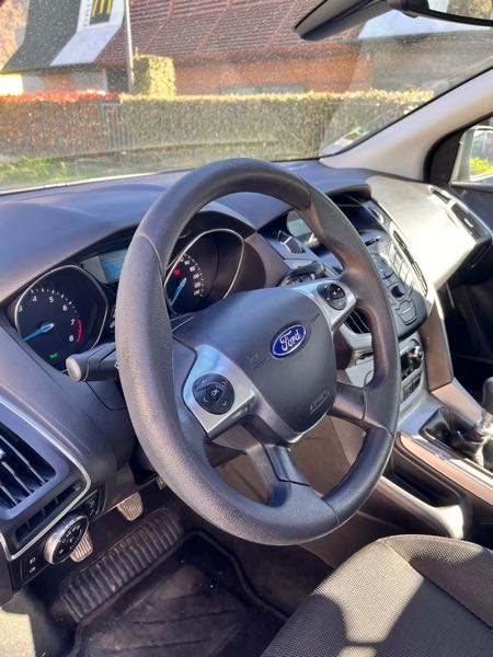 Ford Focus III 1.0 SCTI 125 S&amp;S ECOBOOST EDITION 5P