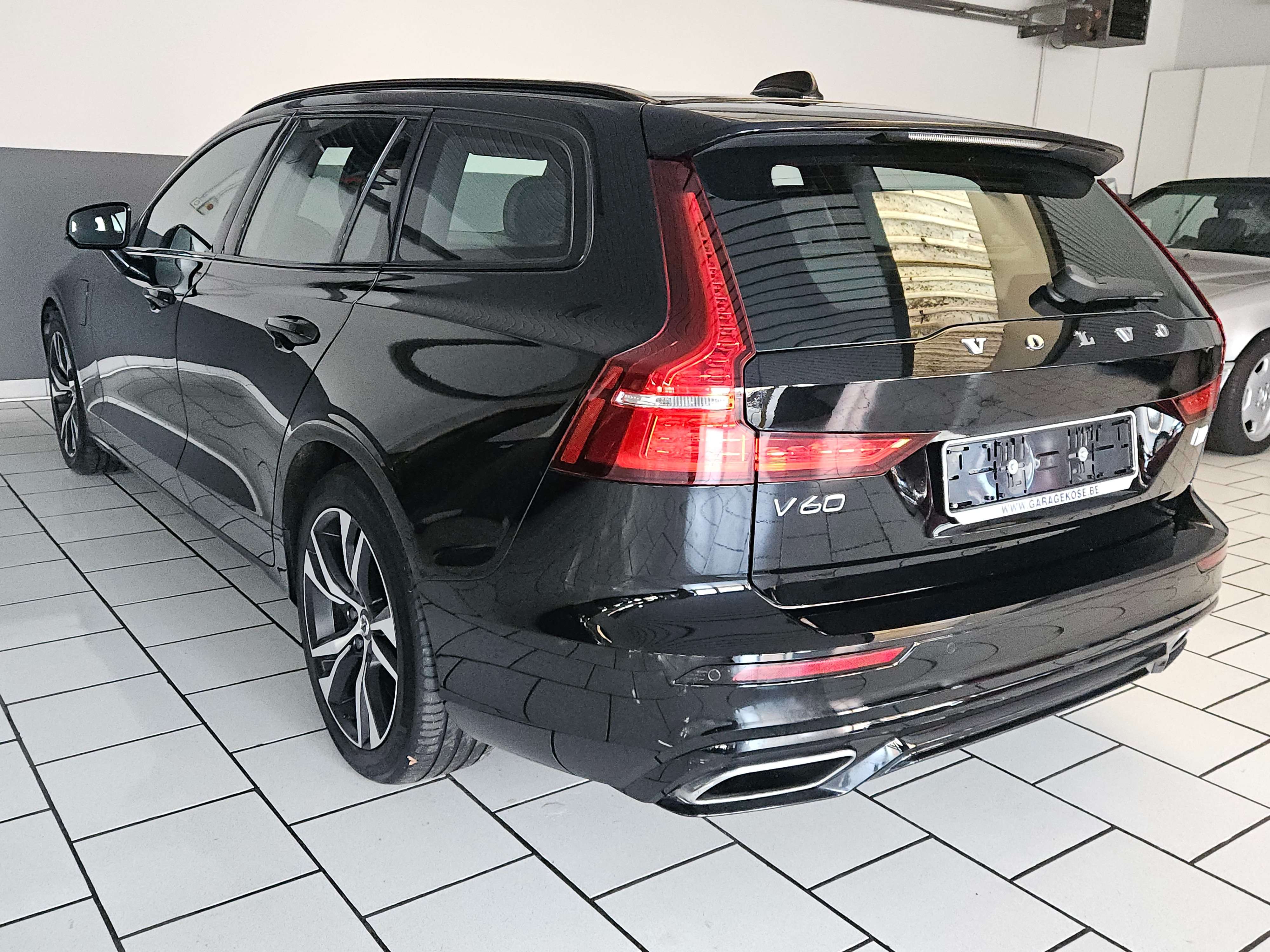 Volvo V60 R-Design//PLUG IN HYBRID//CUIR AUTOMATIQUE FULL T6