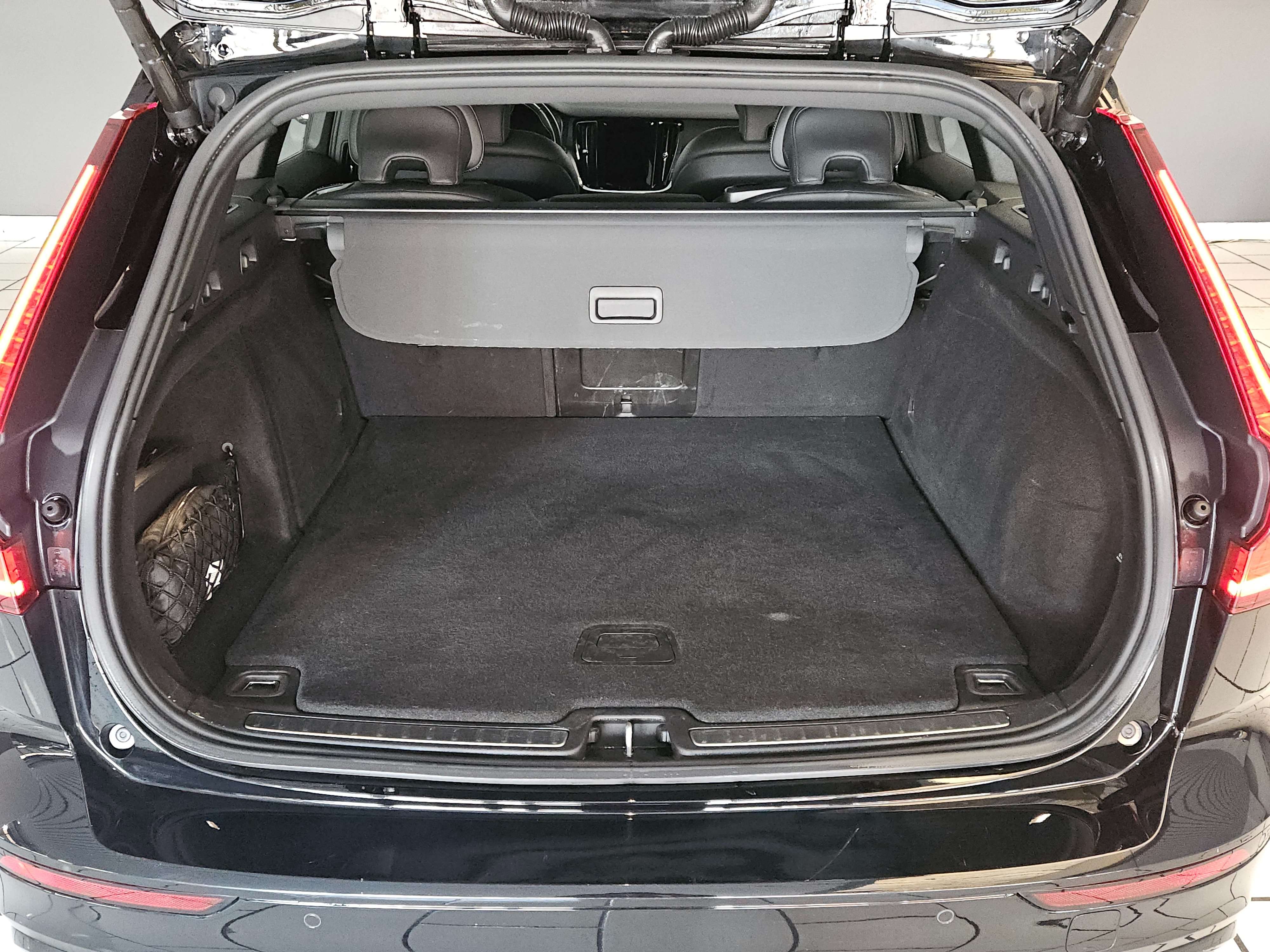 Volvo V60 R-Design//PLUG IN HYBRID//CUIR AUTOMATIQUE FULL T6