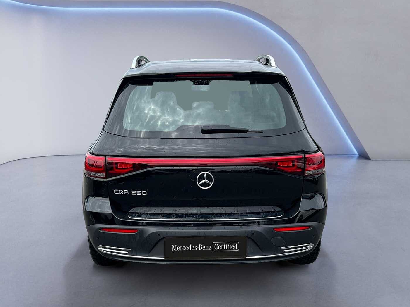Mercedes-Benz EQB 250  ...