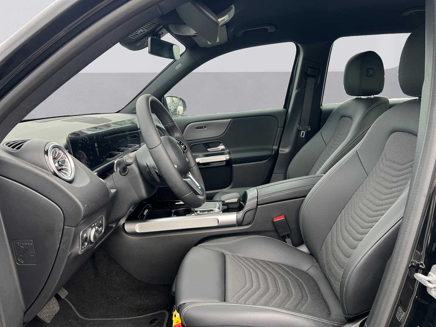 Mercedes-Benz EQB 250  ...