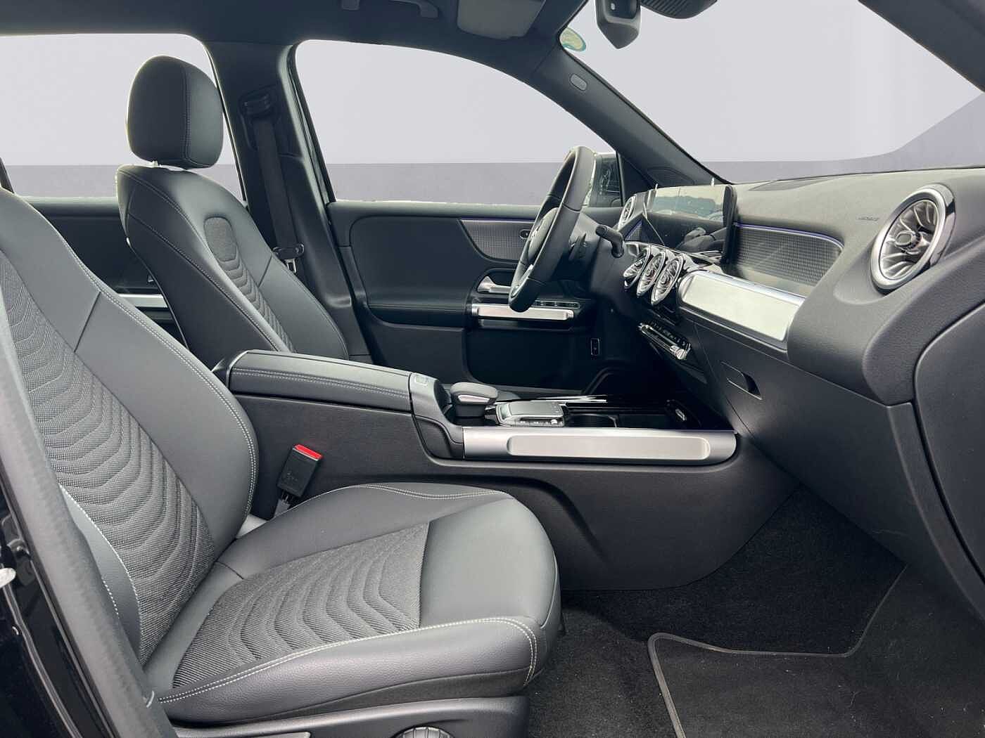 Mercedes-Benz EQB 250  ...