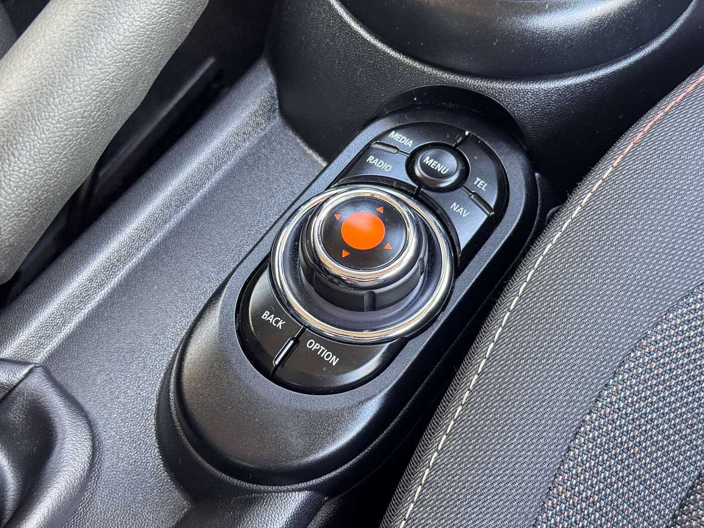 MINI Cooper 1.5 /5PORTES/XENON/LED/GPS/LED AMBIANCE/JANTES