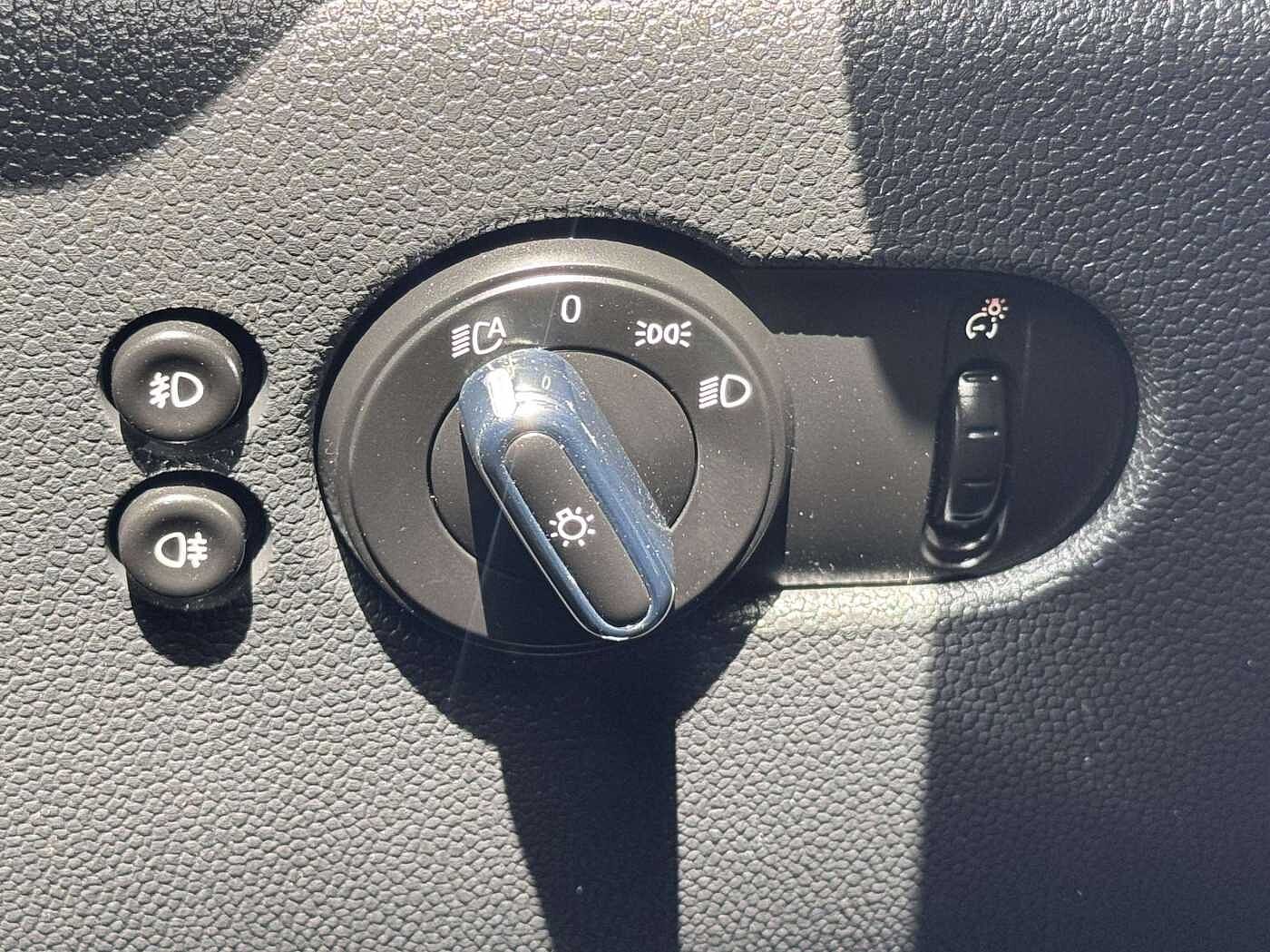 MINI Cooper 1.5 /5PORTES/XENON/LED/GPS/LED AMBIANCE/JANTES