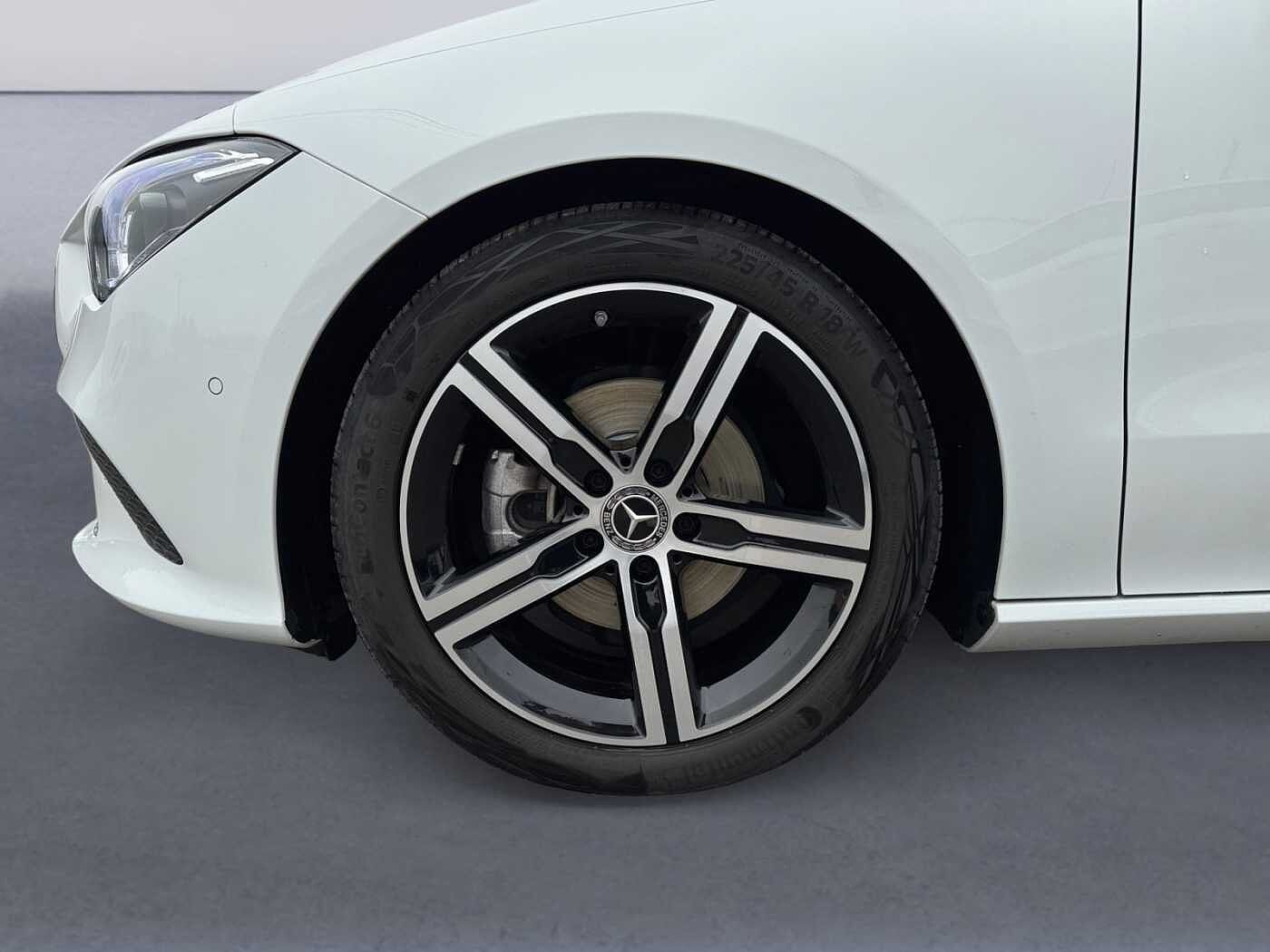 Mercedes-Benz CLA 180  Coupé Progressive