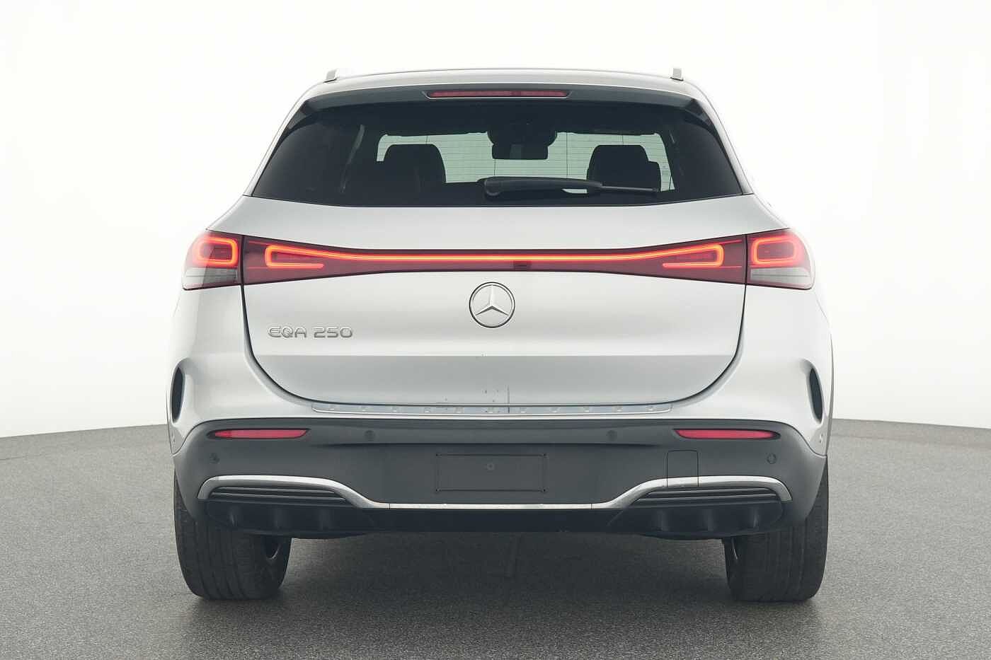 Mercedes-Benz EQA 250  AMG Line