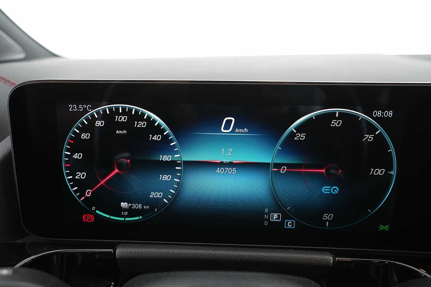 Mercedes-Benz EQA 250  AMG Line