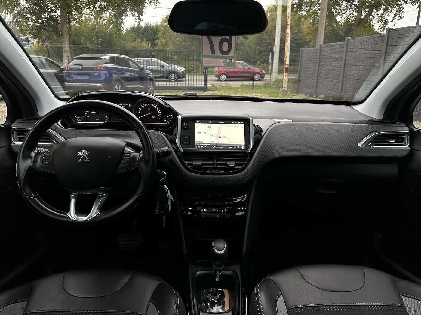Peugeot 2008 1.5 BlueHDi BTE AUTO Allure S CUIR/LED/PANORAM/CAM