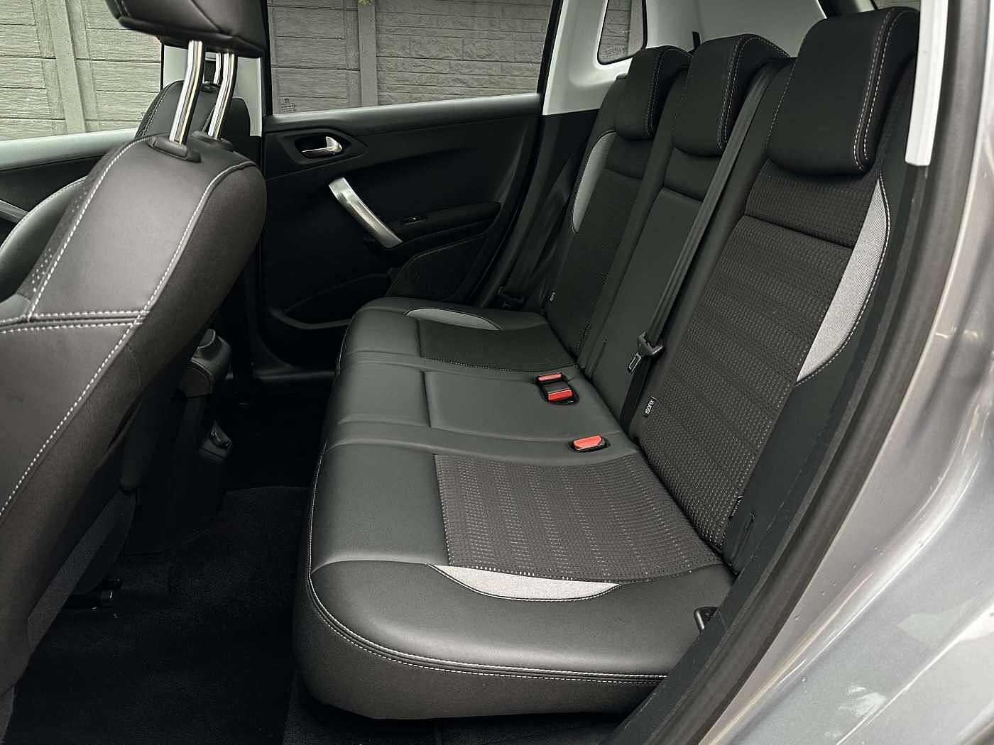 Peugeot 2008 1.5 BlueHDi BTE AUTO Allure S CUIR/LED/PANORAM/CAM