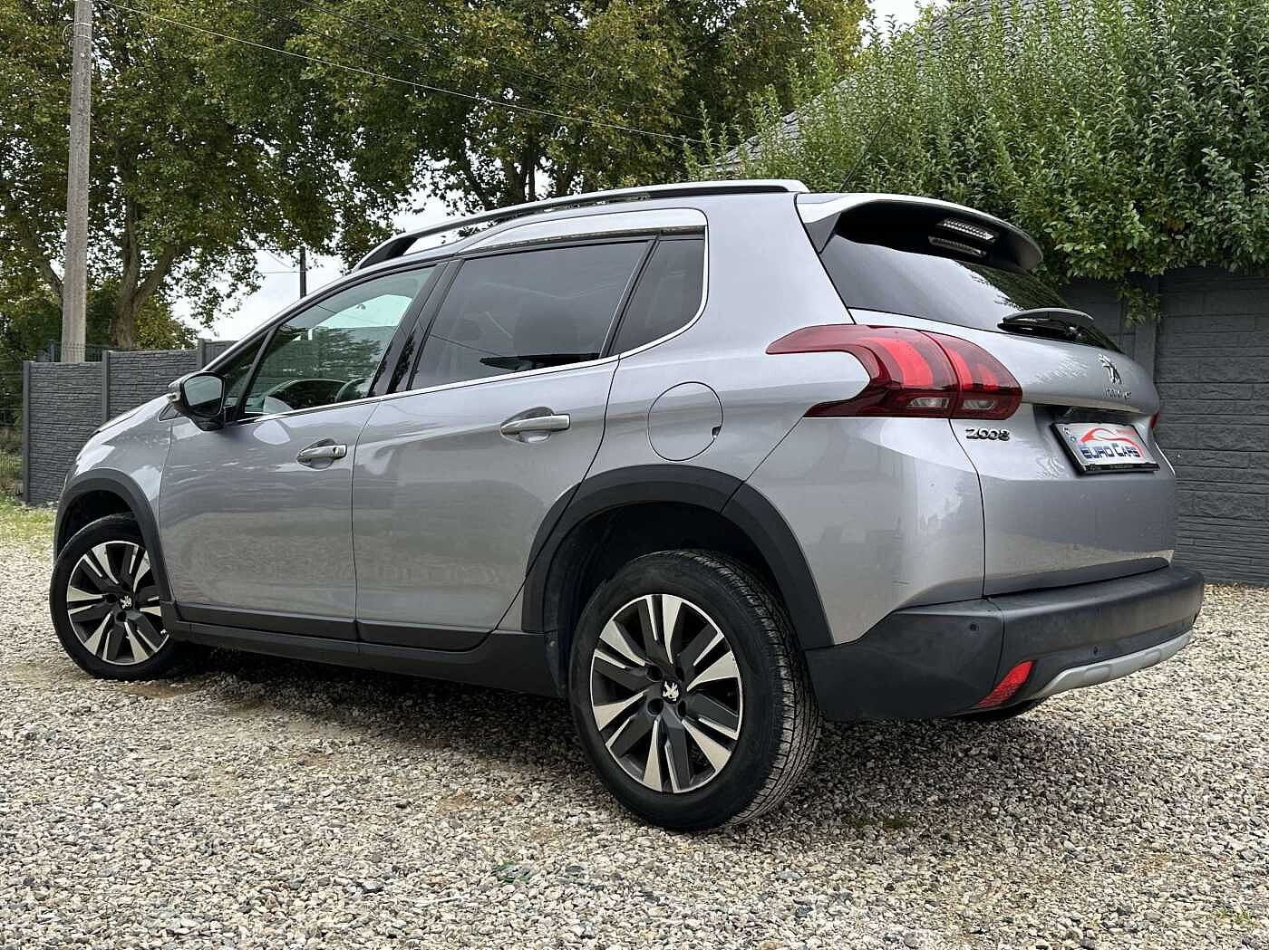 Peugeot 2008 1.5 BlueHDi BTE AUTO Allure S CUIR/LED/PANORAM/CAM