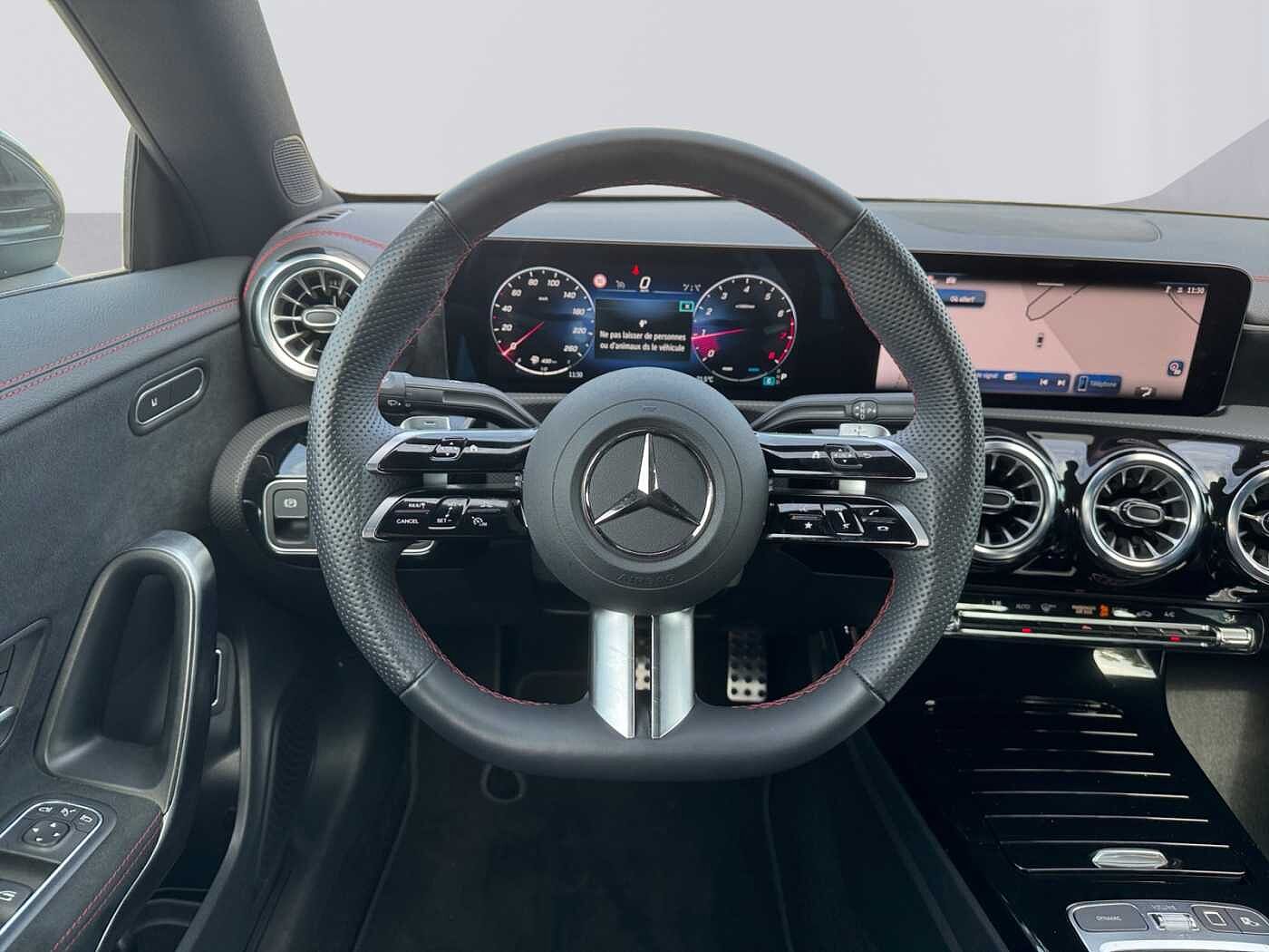 Mercedes-Benz CLA 180  Coupé AMG Line