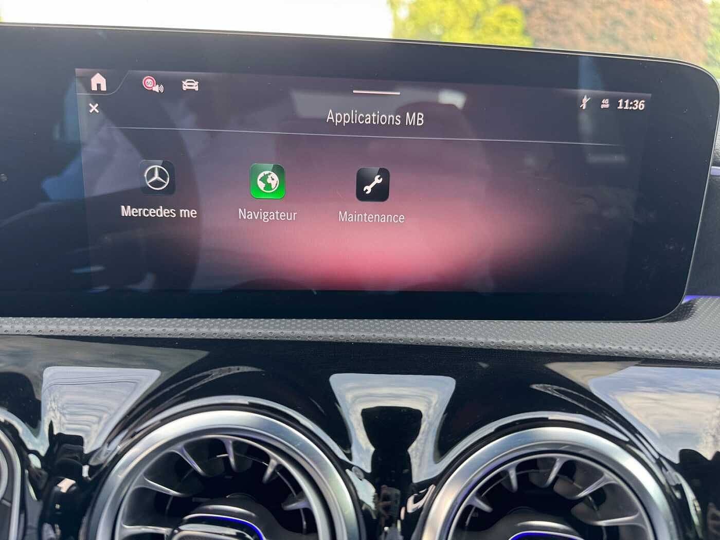 Mercedes-Benz CLA 180  Coupé AMG Line