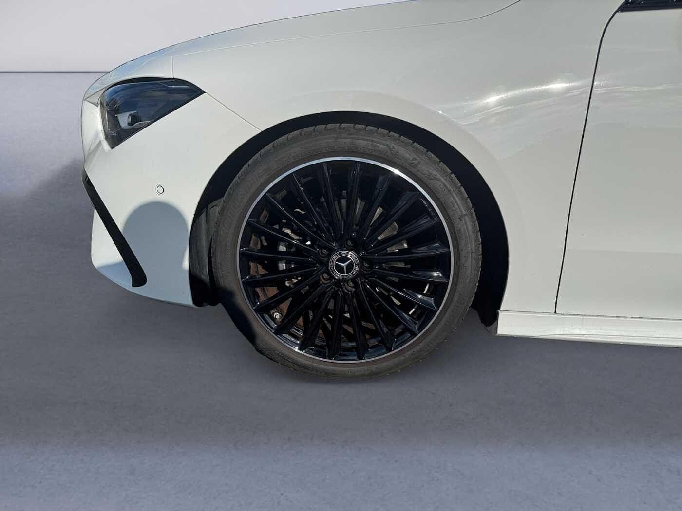 Mercedes-Benz CLA 180 Shooting Brake  AMG Line