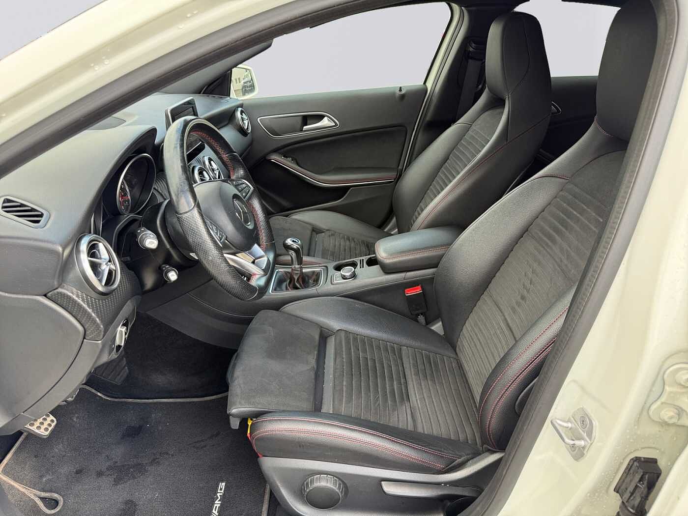 Mercedes-Benz A 160  AMG Line
