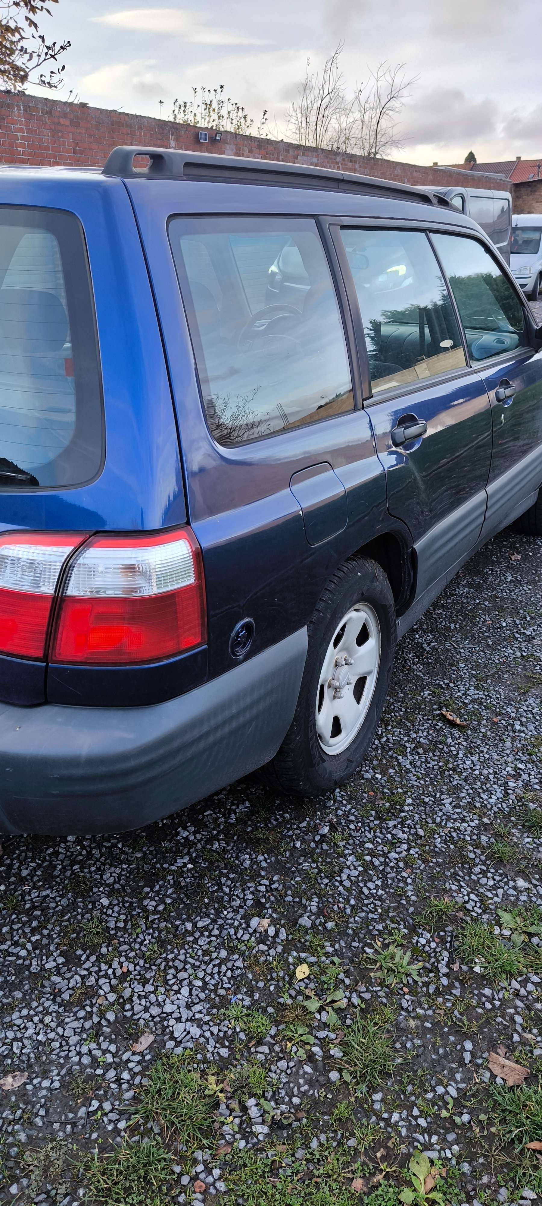 Subaru Forester 2.0 essence 2001 218000 boite automatique