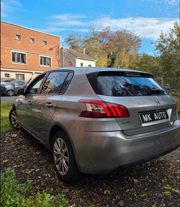 Peugeot 308 II (2) 1.6 BLUEHDI 100 S&amp;S STYLE