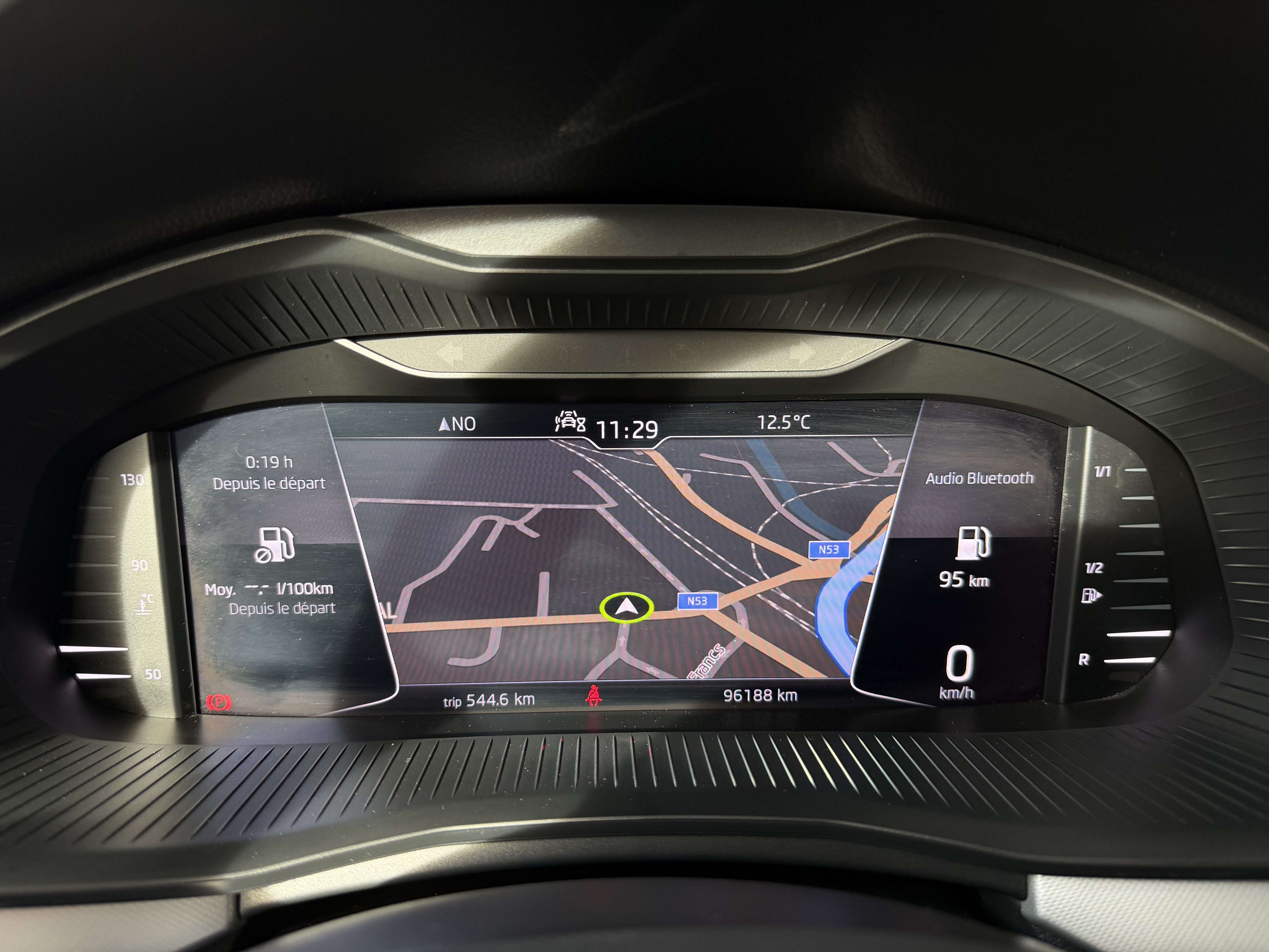 Skoda Kamiq 1.6 TDi COCKPIT-GPS-CAMERA-XENON-JA17P-GAR 1AN