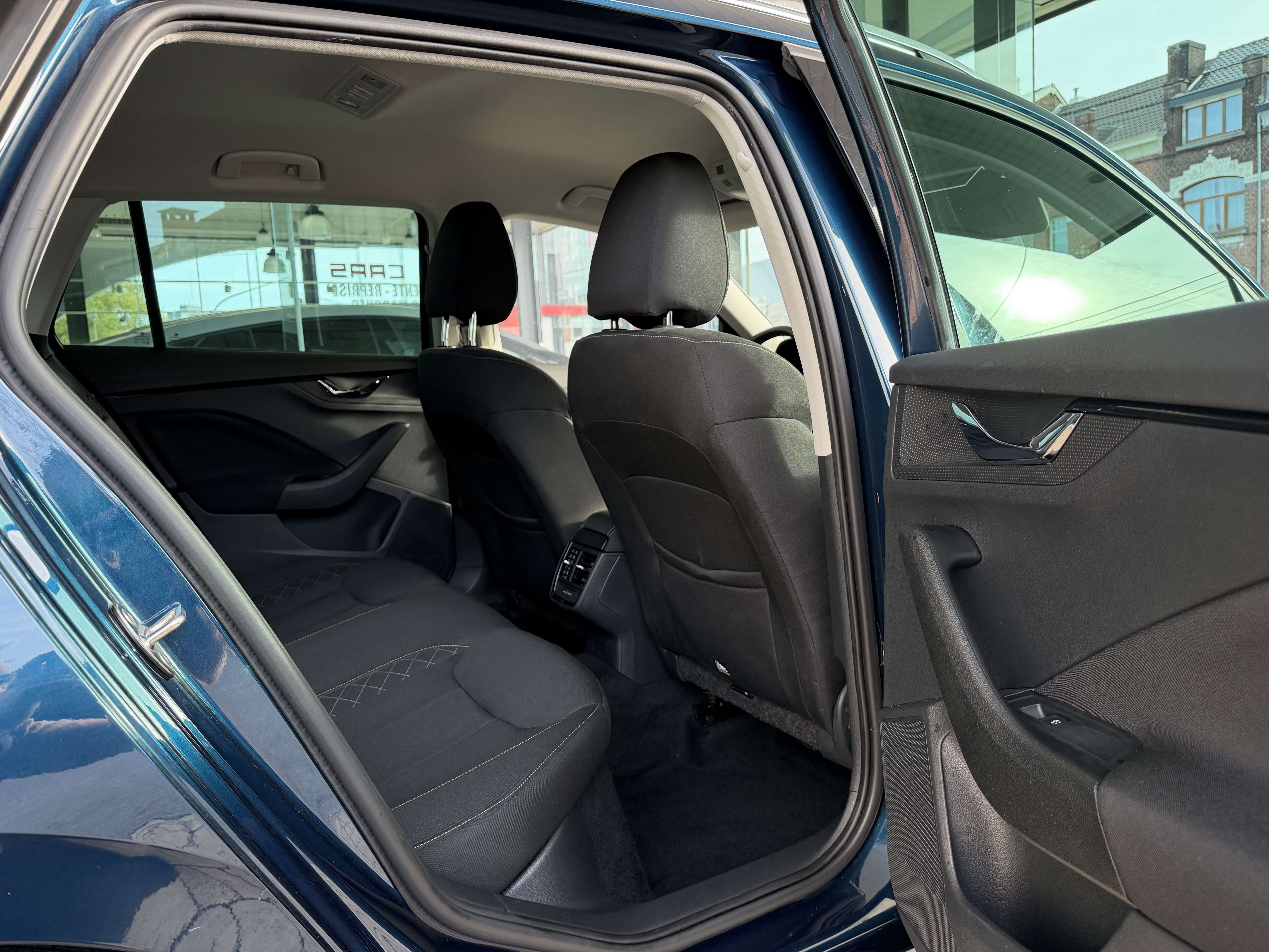 Skoda Kamiq 1.6 TDi COCKPIT-GPS-CAMERA-XENON-JA17P-GAR 1AN