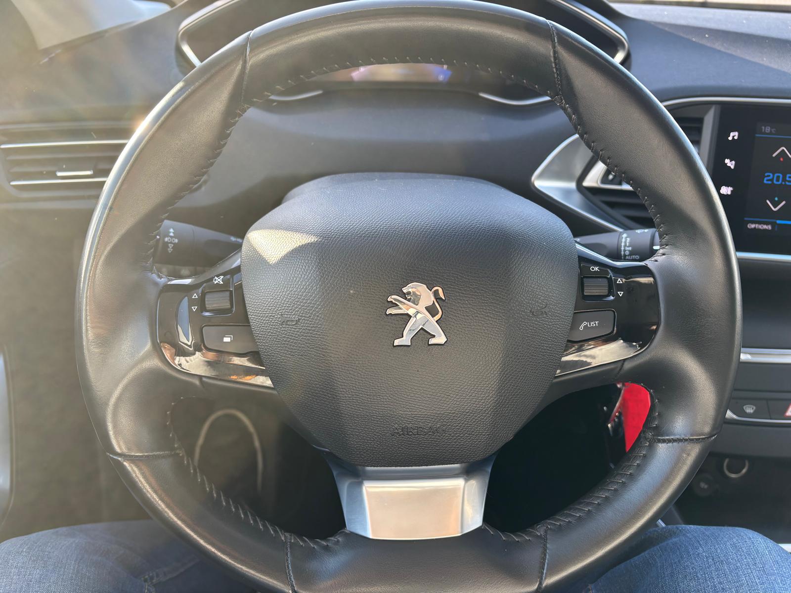 Peugeot 308 ALLURE 1.5 BLUEHDI 130CH