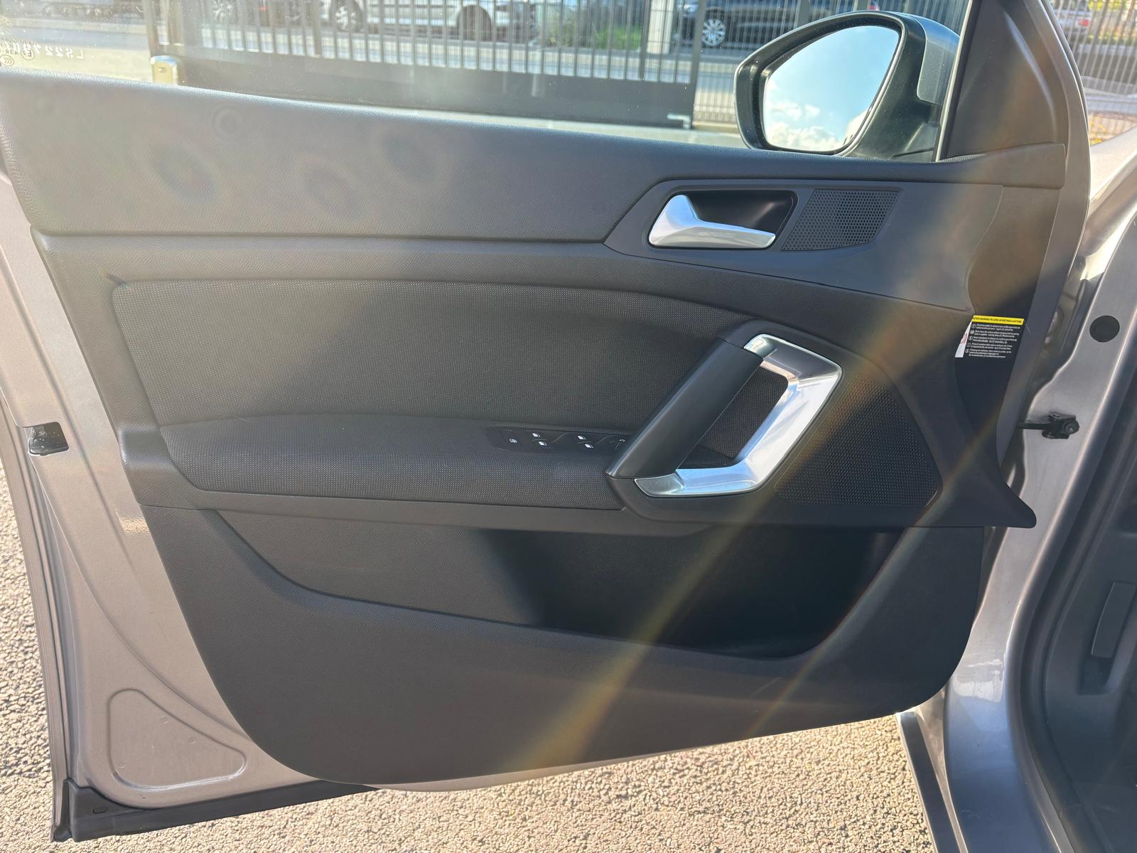 Peugeot 308 ALLURE 1.5 BLUEHDI 130CH